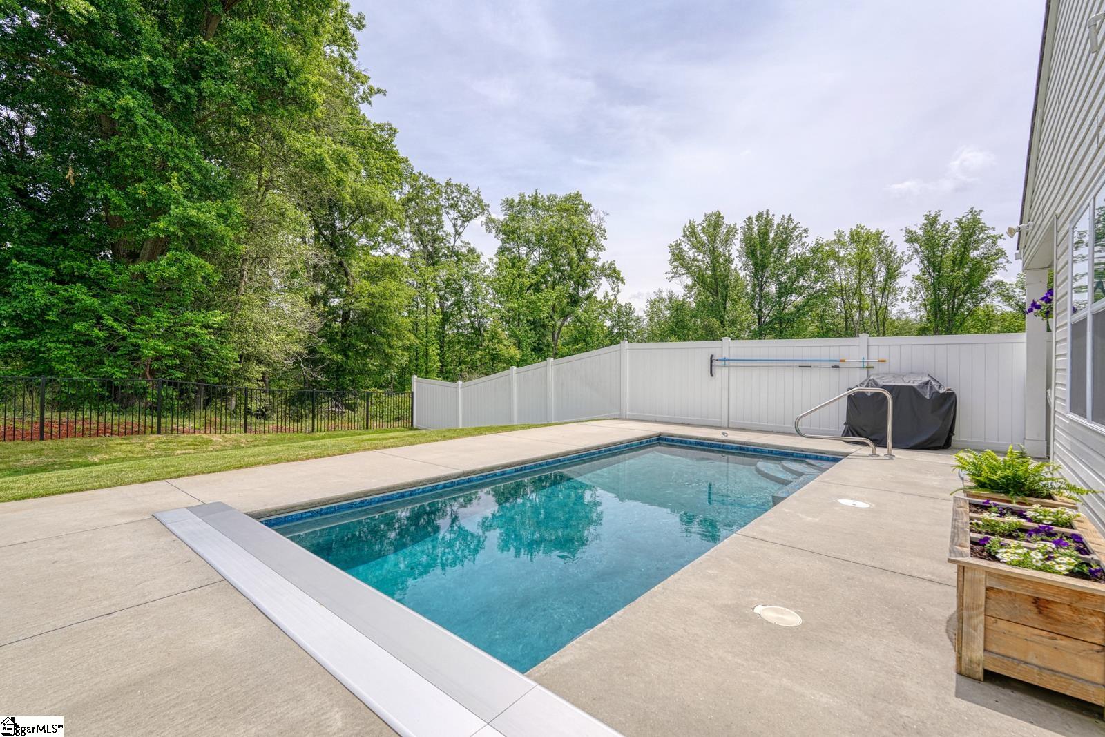 Residential in Lyman 4