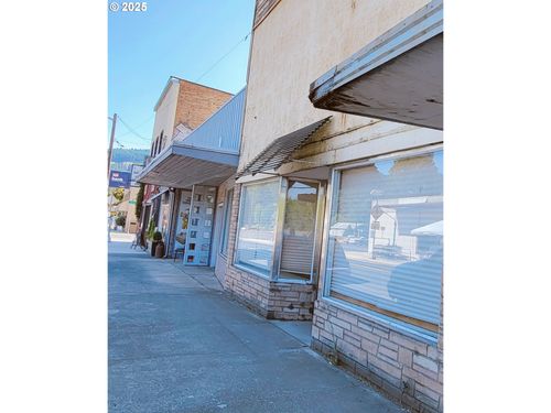 311 N First St, Drain, OR, 97435-0268 | Card Image