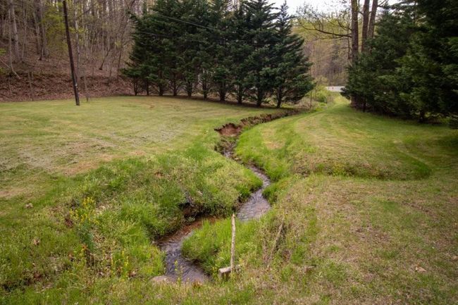 3046 Woolwine Hwy, House other with 3 bedrooms, 1 bathrooms and null parking in Stuart VA | Image 5