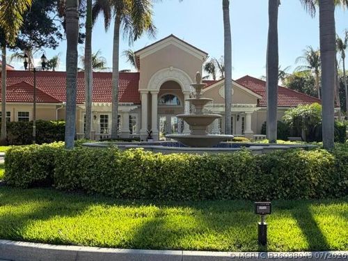 308-1590 S 42nd Cir, VERO BEACH, FL, 32967-8131 | Card Image