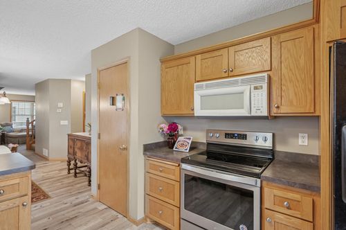 657 Lake St N, Big Lake, MN, 55309-9473 | Card Image