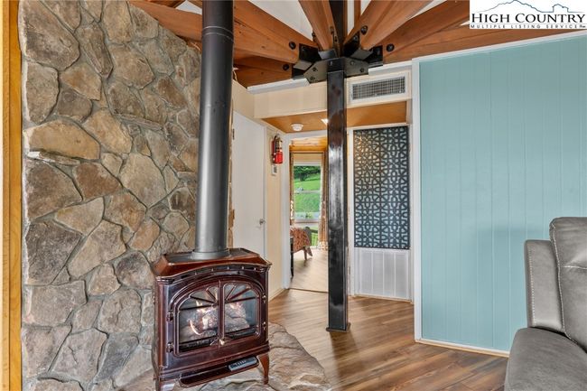 158 Longview Ct, House other with 2 bedrooms, 3 bathrooms and null parking in Seven Devils NC | Image 9