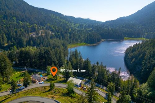 857 Forster Lane, Bowen Island, BC, V0N1G2 | Card Image