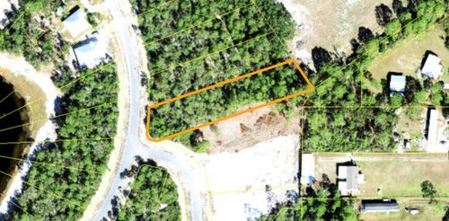 147 Lakes On The Bluff Dr, Eastpoint, FL, 32328-3399 | Card Image