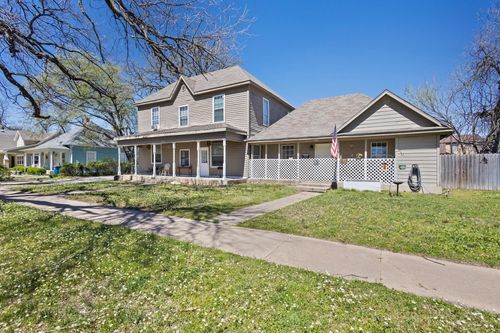 909 W Chestnut St, Denison, TX, 75020-3374 | Card Image