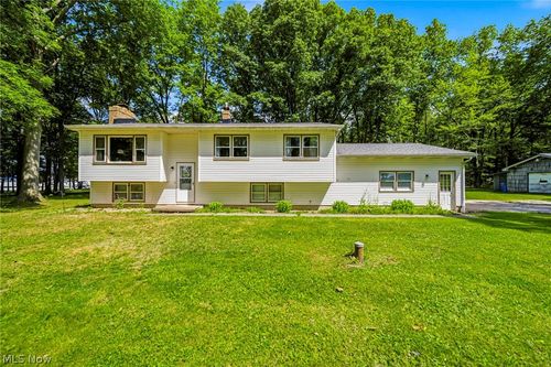 16320 Farley Rd, Middlefield, OH, 44062-9252 | Card Image