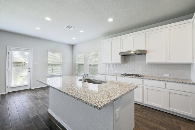 215 Desperado St, House other with 3 bedrooms, 3 bathrooms and 2 parking in Kyle TX | Image 6