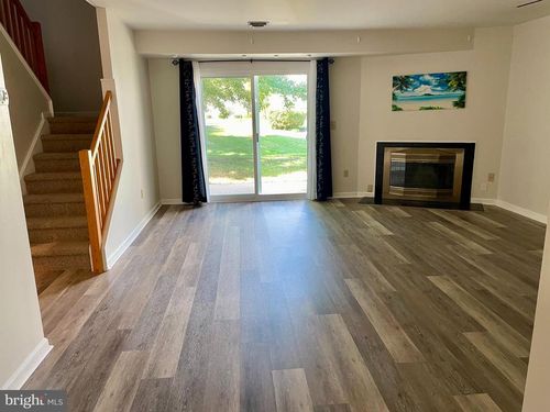 1002 Cambridge Ct, PALMYRA, PA, 17078-9371 | Card Image