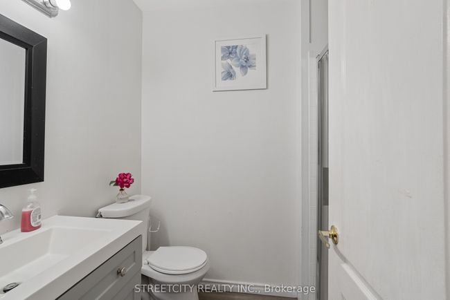 54 Brennan Dr, House attached with 5 bedrooms, 2 bathrooms and 2 parking in Strathroy ON | Image 19