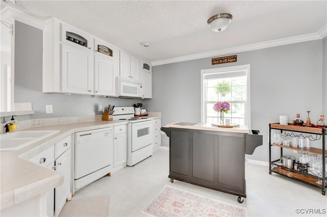 251 Apache Dr, House other with 3 bedrooms, 2 bathrooms and null parking in Deltaville VA | Image 13
