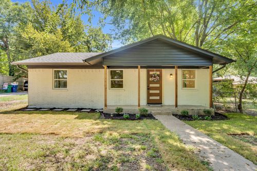 107 S Gibson St, Waxahachie, TX, 75165-3207 | Card Image