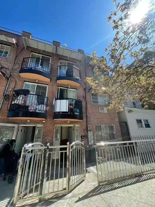3741 98th St, Corona, NY, 11368-1858 | Card Image