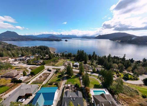 1205 St Andrews Rd, Gibsons, BC, V0N1V1 | Card Image