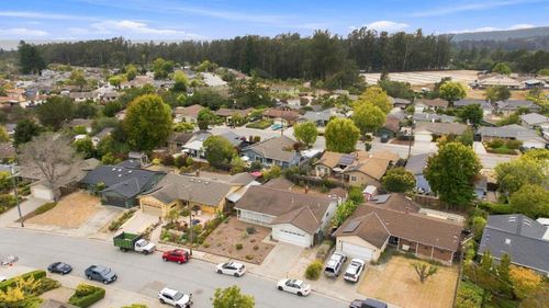 121 Corinne Ave, Santa Cruz, CA, 95065-1111 | Card Image