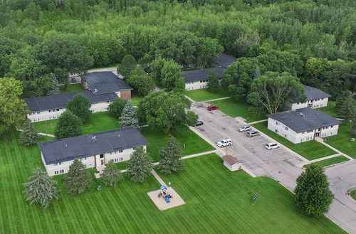 151 Sunnyslope Rd, Morris, MN, 56267-1724 | Card Image