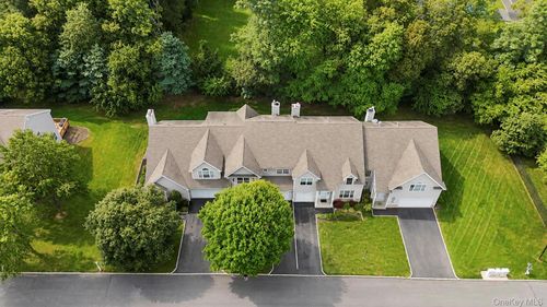 3 Arielle Ct, Islandia, NY, 11749-4801 | Card Image