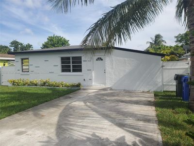 3416 Sw 12th Ct, House other with 3 bedrooms, 2 bathrooms and null parking in Fort Lauderdale FL | Image 3