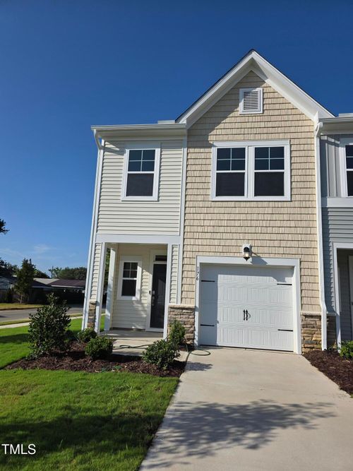 176 Paramount Dr, Smithfield, NC, 27577-3554 | Card Image