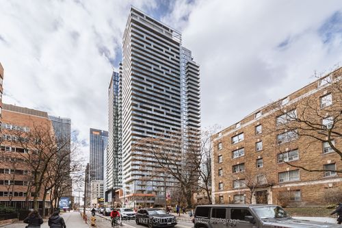 2801-50 Wellesley St E, Toronto, ON, M4Y0C8 | Card Image