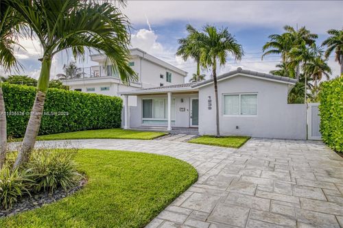1239-1239 Washington St, Hollywood, FL, 33019-1810 | Card Image