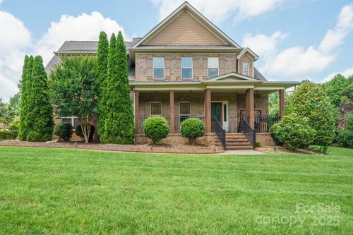 8137 Caliterra Dr, Mint Hill, NC, 28227-2222 | Card Image