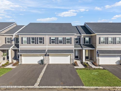 1003 Navigator Ave, Marlboro, NJ, 07746-2640 | Card Image