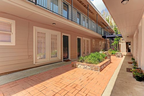 1-2202 Park St, Houston, TX, 77019-6833 | Card Image