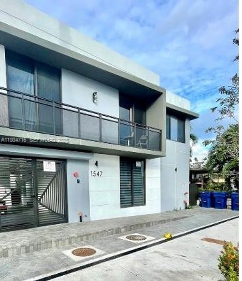 105-1547 Nw 2nd St, Miami, FL, 33125-5508 | Card Image