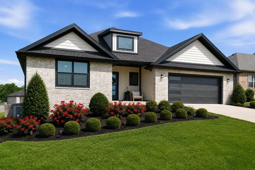 1365 W Gaslight Dr, Springfield, MO, 65810-3319 | Card Image