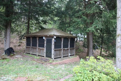 31 S Road Ext, Peru, MA, 01235-9218 | Card Image