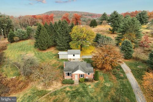 4599 Carlisle Rd, GARDNERS, PA, 17324-9091 | Card Image