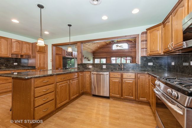 8747 Merrimac Ave, House other with 3 bedrooms, 2 bathrooms and 2 parking in Oak Lawn IL | Image 5