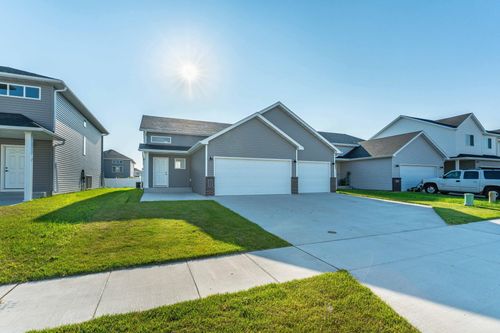 6582 28th St S, Fargo, ND, 58104-4635 | Card Image