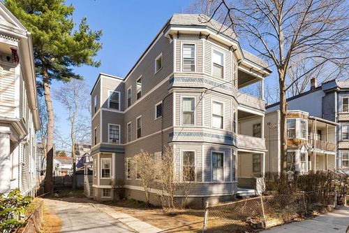 285 Chestnut Ave, Boston, MA, 02130 | Card Image