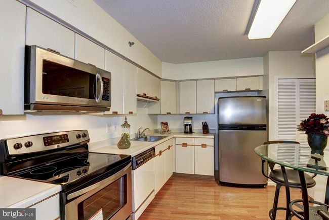 APT-713S - 1805 Crystal Dr, Condo with 3 bedrooms, 2 bathrooms and null parking in ARLINGTON VA | Image 19
