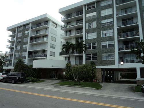 6f-1050 93rd St, Bay Harbor Islands, FL, 33154 | Card Image