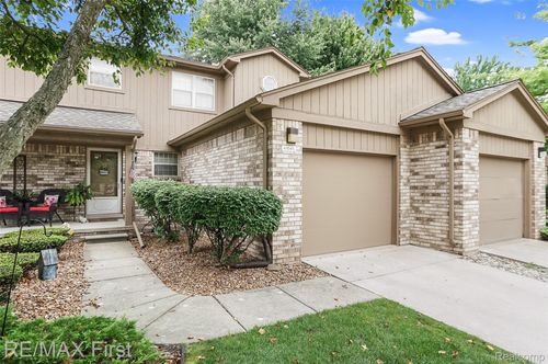 41545 Clinton Grove Dr, Clinton Township, MI, 48038-2028 | Card Image