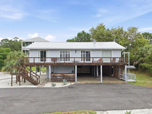 1038 Magnolia Ln, Gulf Breeze, FL, 32563-5326 | Card Image