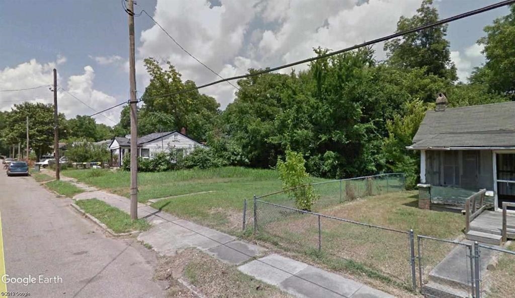 Land in Memphis 2