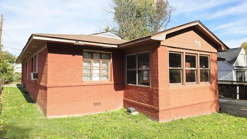 1330 S Parkway E, Memphis, TN, 38106-3740 | Card Image