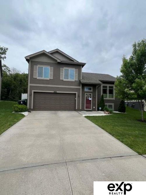 9215 Summit Drive, Omaha, NE, 68122 | Card Image
