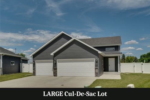 4514 13th Street S, Moorhead, MN, 56560 | Card Image