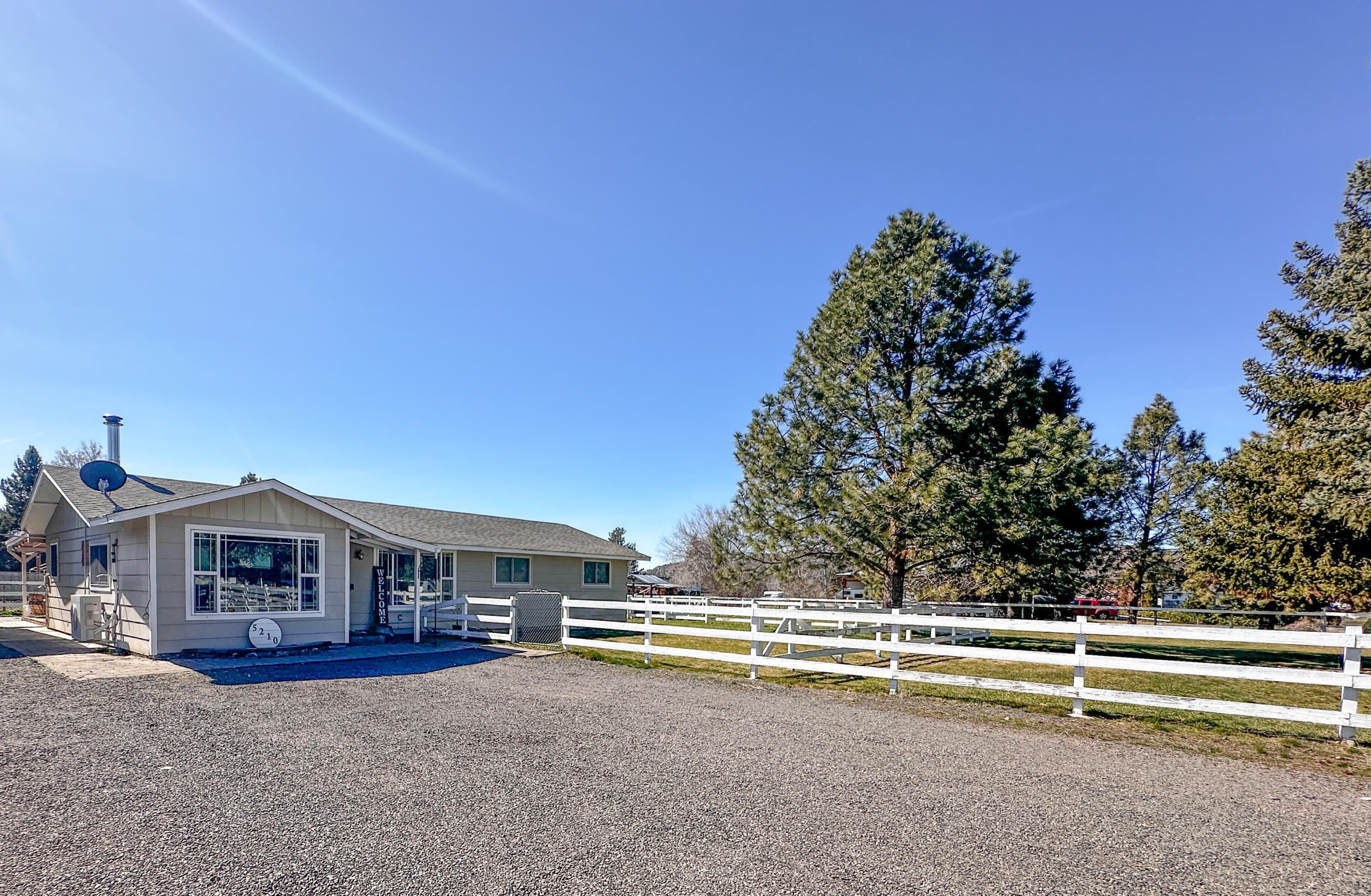 Lark Ln, Prineville, OR 97754