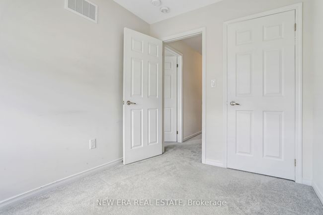 207 Danzatore Path, Condo with 5 bedrooms, 3 bathrooms and 1 parking in Oshawa ON | Image 20