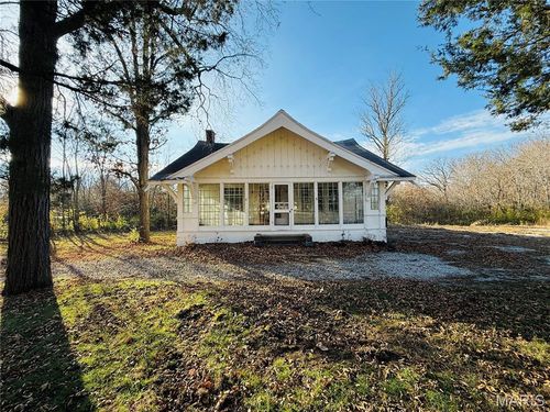 9305 Us Highway 51, Ashley, IL, 62808-1219 | Card Image