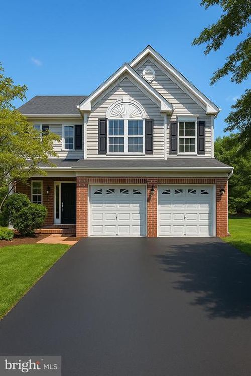 32 Quarry Ct, East Windsor, NJ, 08520-3032 | Card Image
