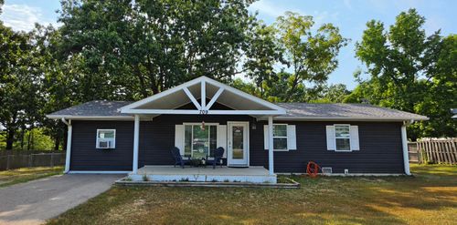 709 Pine St, Willow Springs, MO, 65793-3446 | Card Image