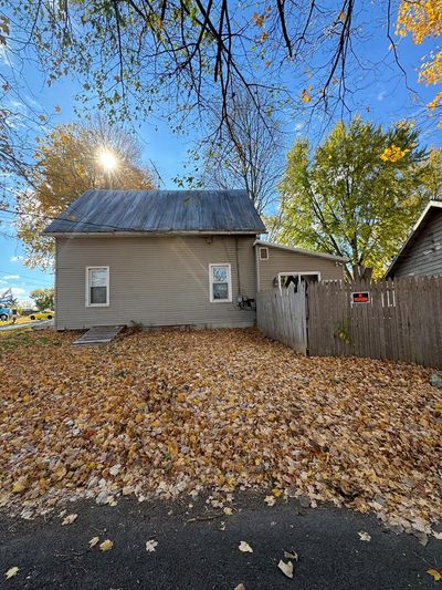 209 S Ayers, House other with 3 bedrooms, 1 bathrooms and 2 parking in Nevada OH | Image 3