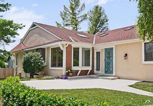 4317 Wimbledon Dr, Lawrence, KS, 66047-2039 | Card Image