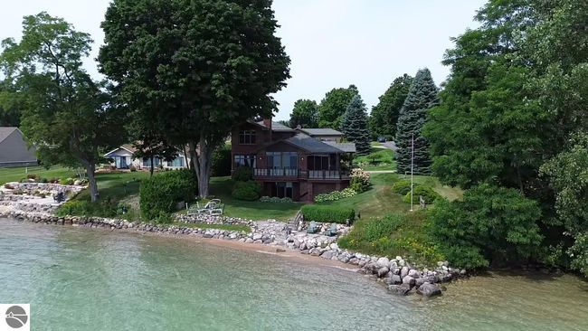 12305 3 Rd St, House other with 5 bedrooms, 4 bathrooms and null parking in Kewadin MI | Image 63